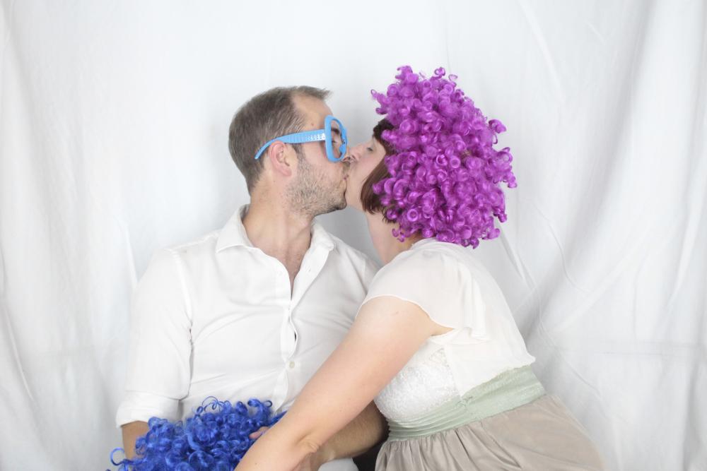 Mr & Mrs Guillen | View more photos from the event at gallery.myphotoboothexperience.co.uk/u/MyPhotoBoothExperienceLtd/Mr-Mrs-Guillen